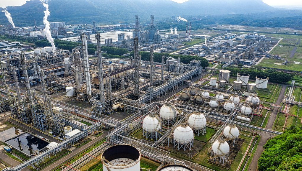 refinery hub